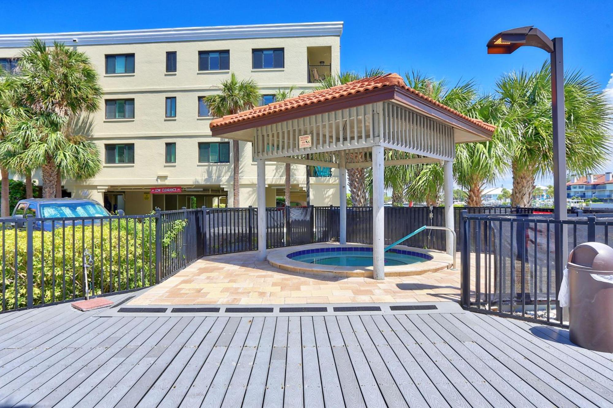 Land'S End 11-406 Beach Front - Premier Villa St. Pete Beach Exterior photo